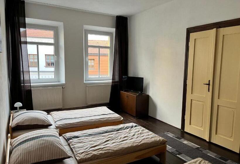 Трехместный Номер Классика, Hostel Rk