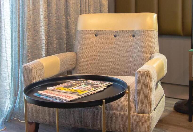 Президентский Люкс, Mgb Hotel At 2ten