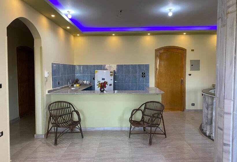 Quarto Triplo Estandar, Elsanosy Family Guest House   Luxor