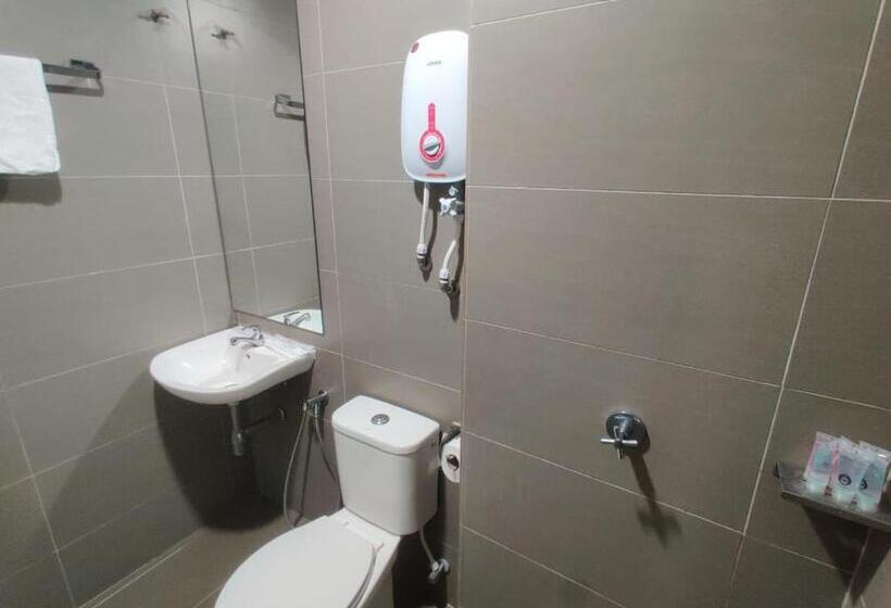 اتاق استاندارد سه نفره, Urban Inn Sp Saujana