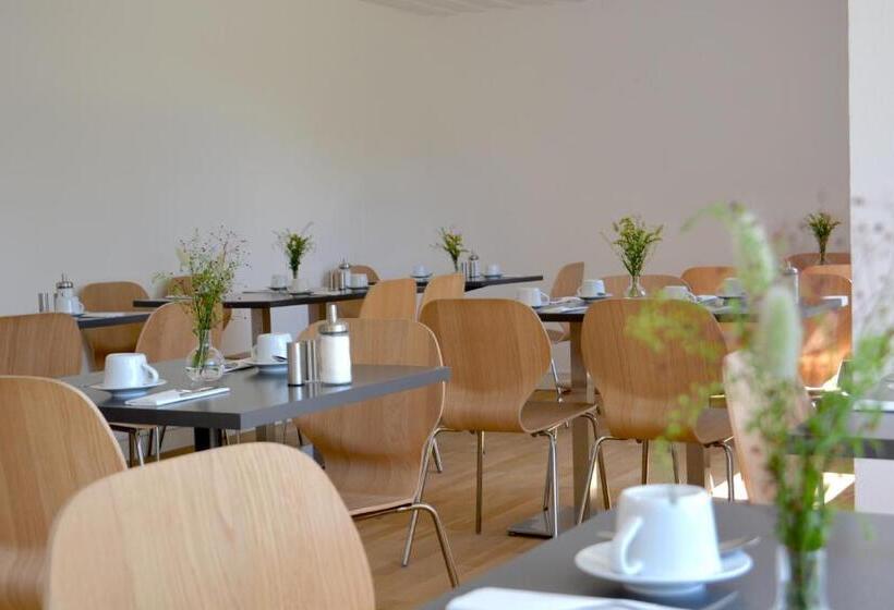 Номер Стандарт, Forskarhotellet