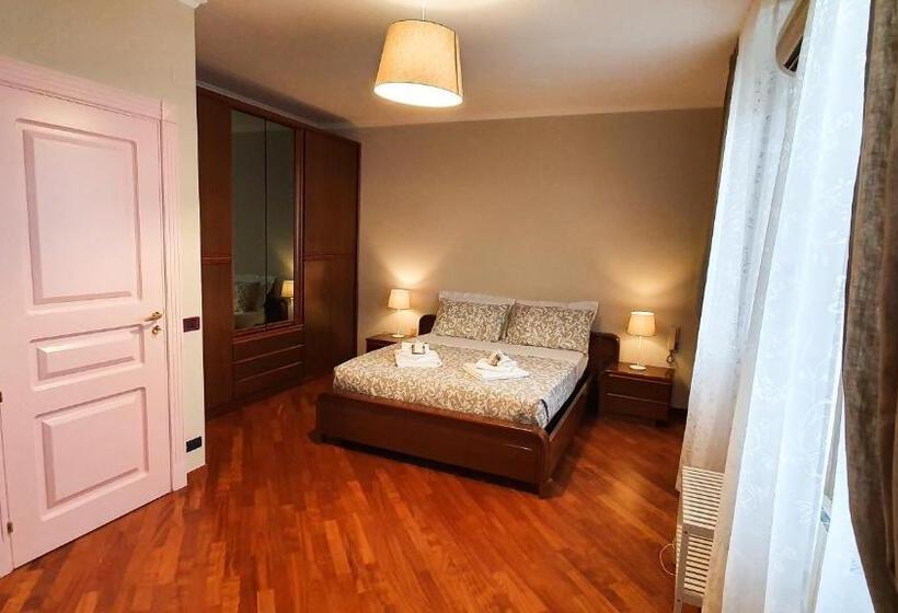 Casa 3 Quartos, Casa De Amicis 18