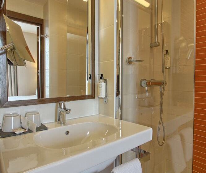 Номер Комфорт, Best Western Plus Hôtel La Joliette