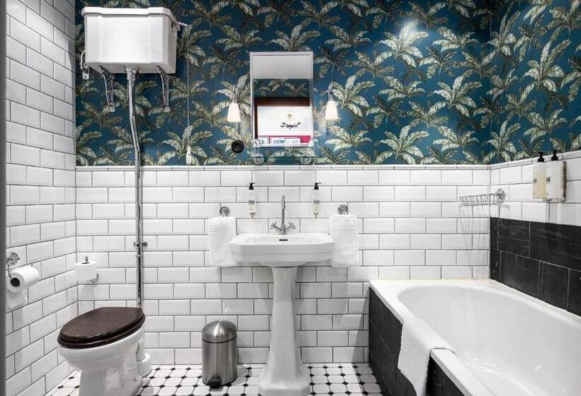 Номер Deluxe, Haringe Slott