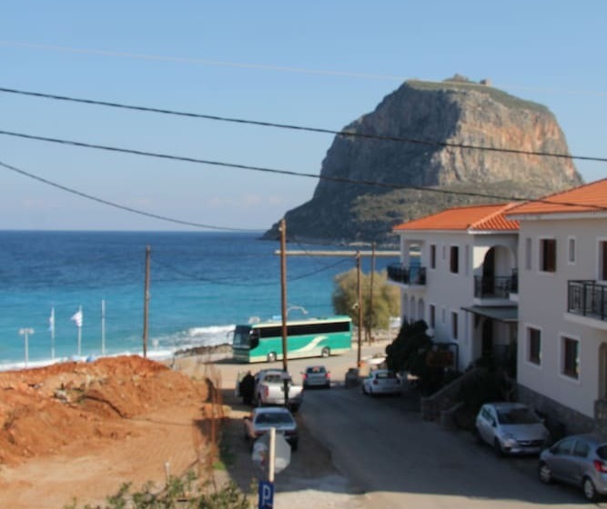 Номер Стандарт Вид на Море, The Flower Of Monemvasia