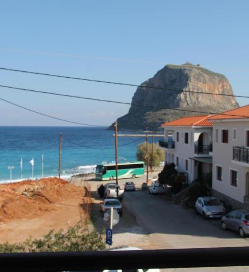 Номер Стандарт Вид на Море, The Flower Of Monemvasia