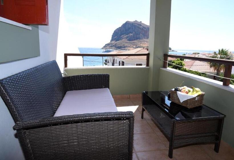 Пентхаус, The Flower Of Monemvasia