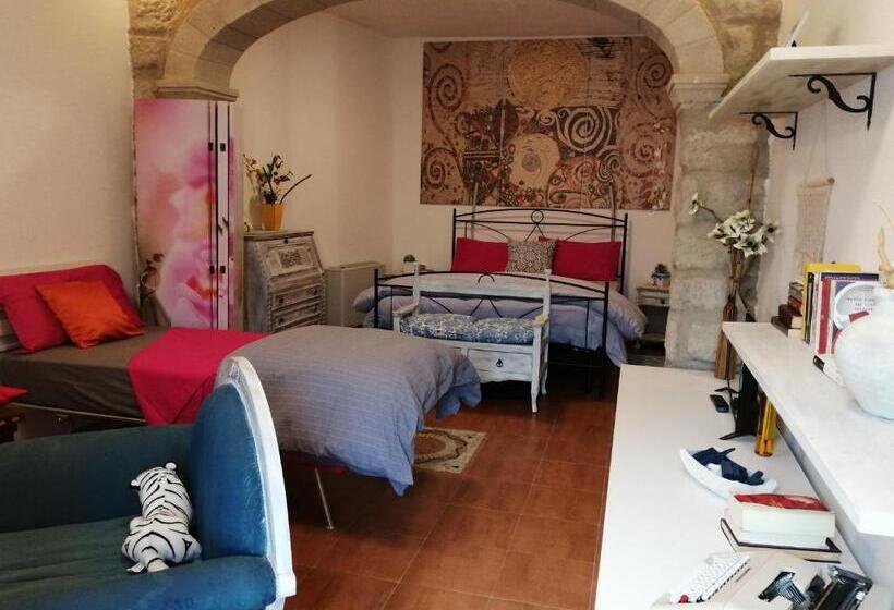 Номер Стандарт, Lughera B&b