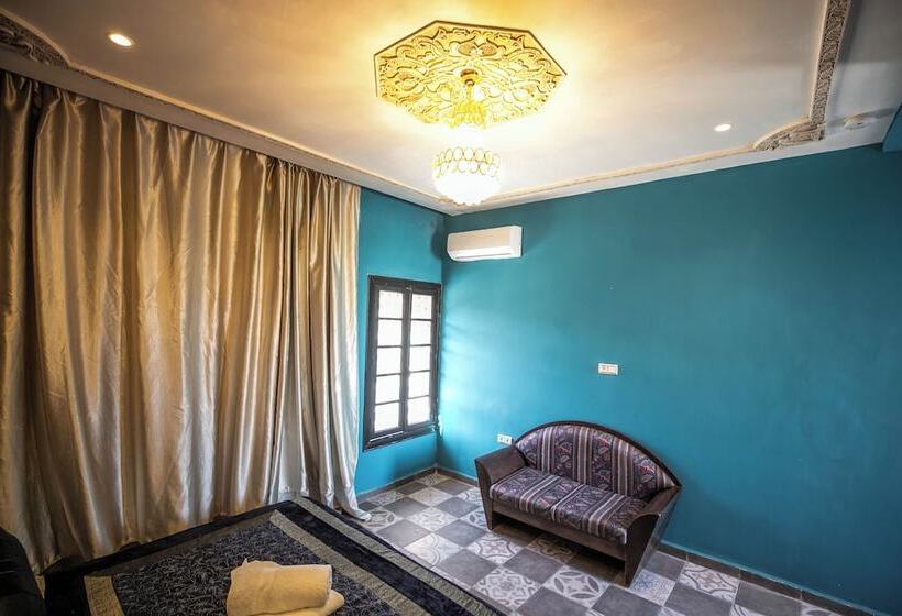 اتاق استاندارد با چشم‌انداز کوهستان, Palais Shazam & Spa