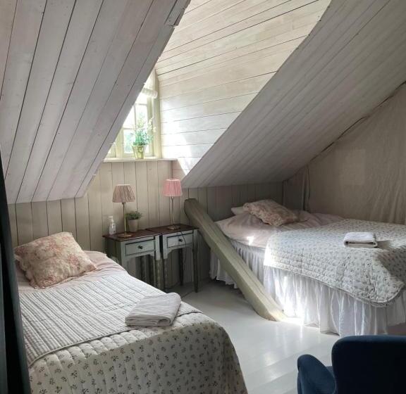 带共用浴室的标准房间, Arphus Lodge