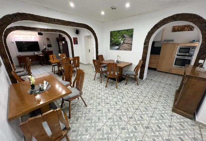 스탠다드 룸 킹사이즈 침대, Gasthaus Casa Kugler