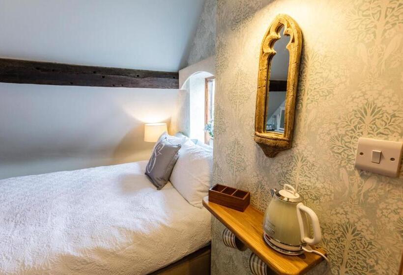 Quarto Estandar, The Spirit Vaults