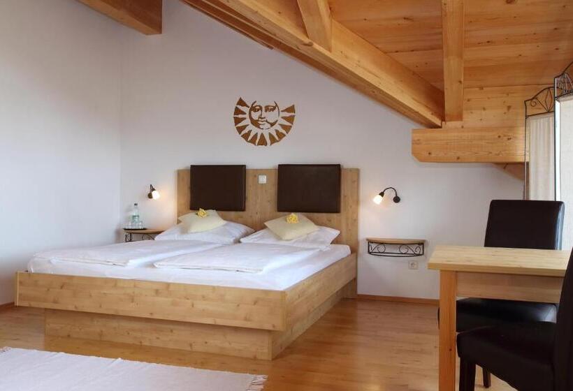 Номер Стандарт с Балконом, Gästehaus Burgmayr