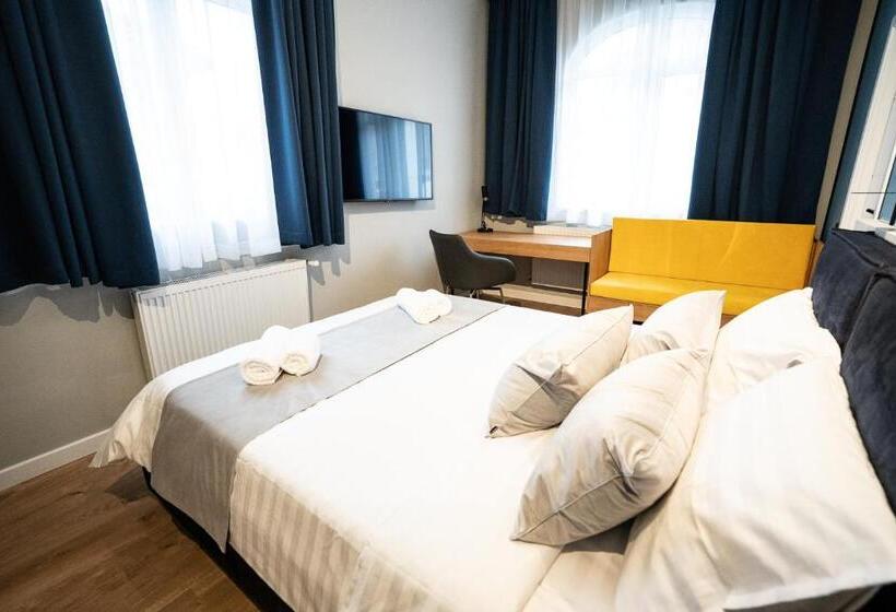 استودیو استاندارد با تخت کینگ, Emil Balaban Luxury Apart