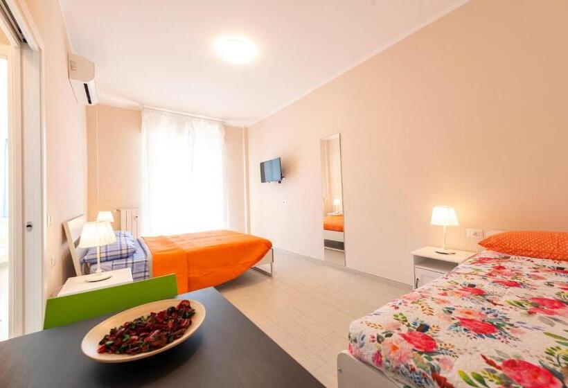 Quarto Triplo Estandar, Affittacamere Arcobaleno