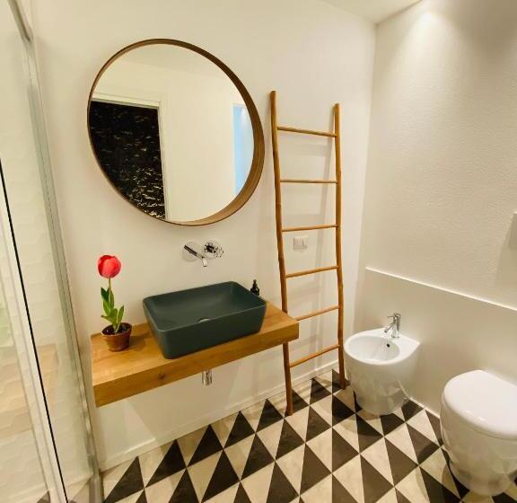 اتاق لوکس, Civiconovantatre   New B&b