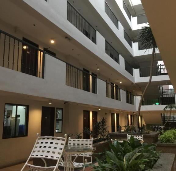 Студия Стандарт, Northpoint Condo Free Airport Pick Up For 3 Nights Stay Or More