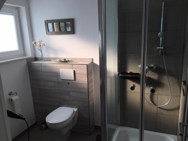 Номер Стандарт, Gäste Und Messezimmer Adelheidsdorf