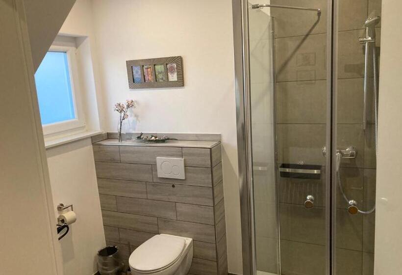 Номер Стандарт, Gäste Und Messezimmer Adelheidsdorf