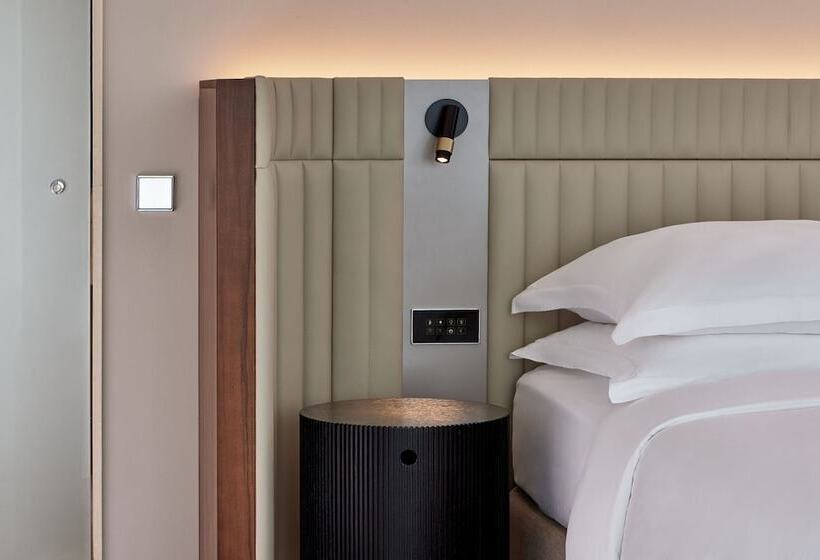 سوییت جونیور, Jw Marriott Hotel Frankfurt