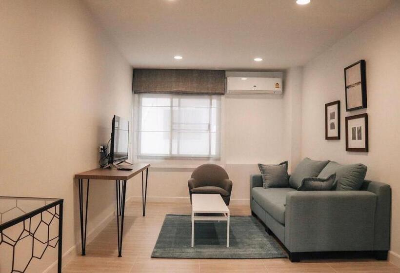 Президентский Люкс, Chula Premium Homes