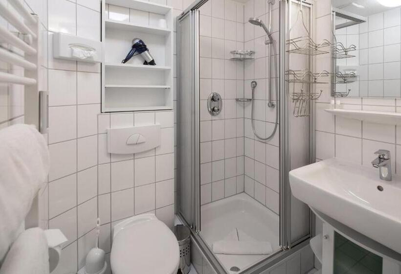 Апартаменты 1 Спальня с Балконом, Appartement Haus Bracht  Direkt Am Kurplatz