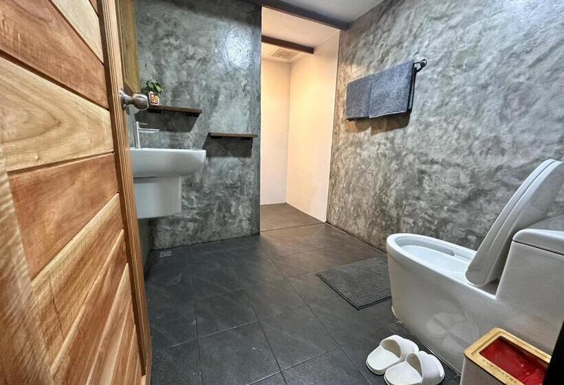 اتاق سوپریور با تخت بزرگ, Jungle Guesthouse