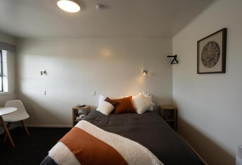 스탠다드 스튜디오, Glenalmond Country Motels