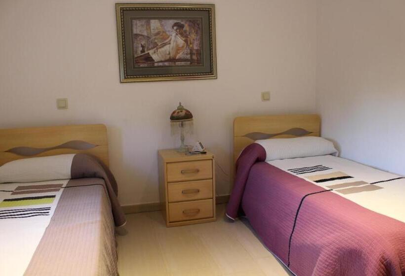 اتاق استاندارد با سرویس بهداشتی مشترک, Casa De Sol, Piscina Y Jacuzzi Con 4 Hab En Comunidad De Madrid