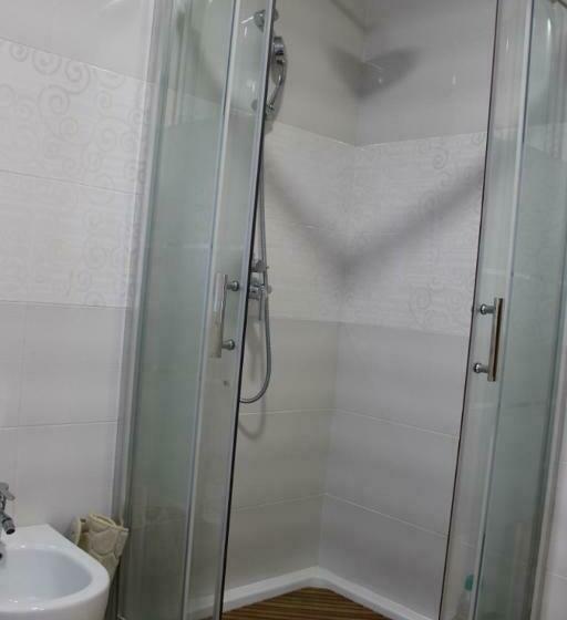 اتاق استاندارد با سرویس بهداشتی مشترک, Casa De Sol, Piscina Y Jacuzzi Con 4 Hab En Comunidad De Madrid