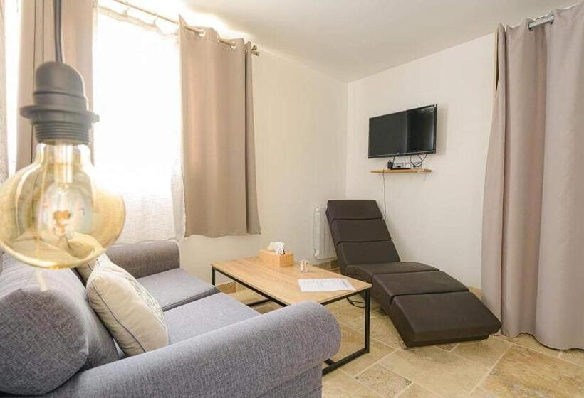 Люкс Вид на Город, Chambres D Hôtes La Mascrabiere Bed & Spa