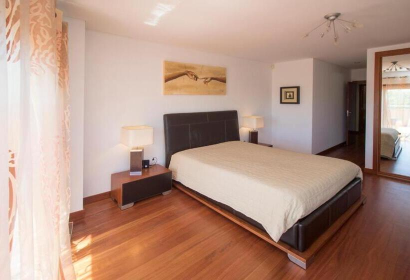 سوییت جونیور با چشم‌انداز دریا, Riverzenhouse
