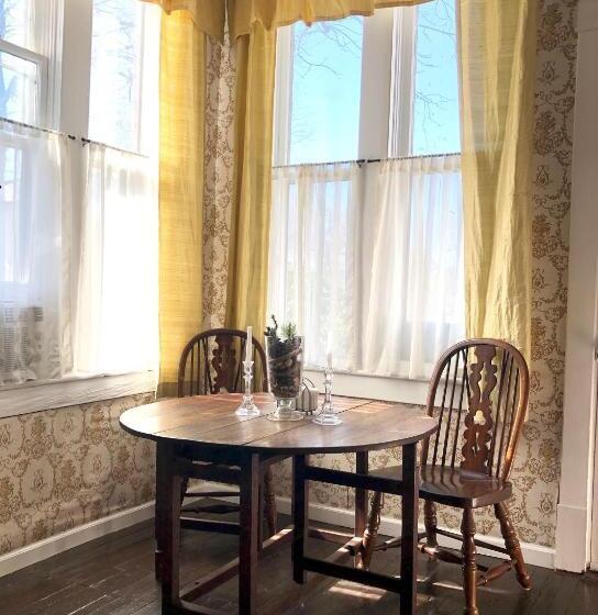 Quarto Deluxe, Belmont Inn