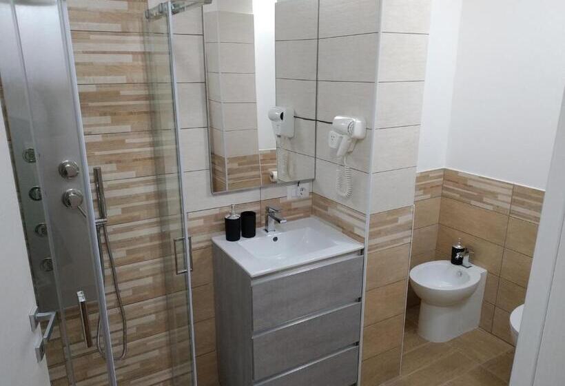 اتاق لوکس, Oristano Camera Blu Max 2 Pers, Bagno E Uso Cucina