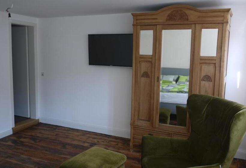 Casa 1 Quarto, Schlössje