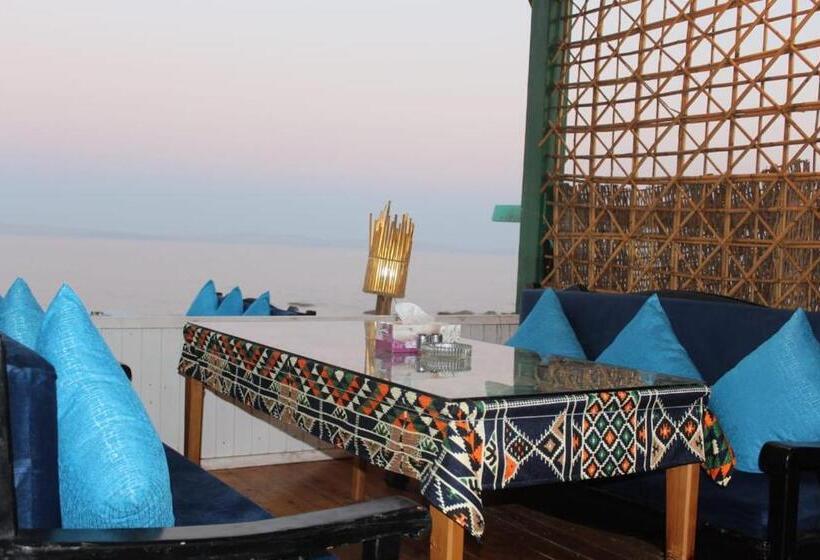 اتاق استاندارد با بالکن و چشم‌انداز دریا, Dahab Beach Lodge