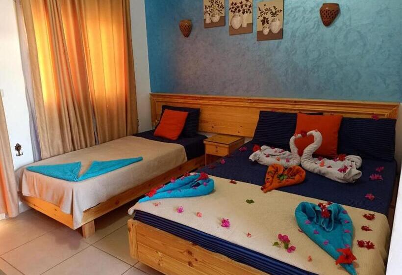 Triple Room Sea View, Dahab Beach Lodge
