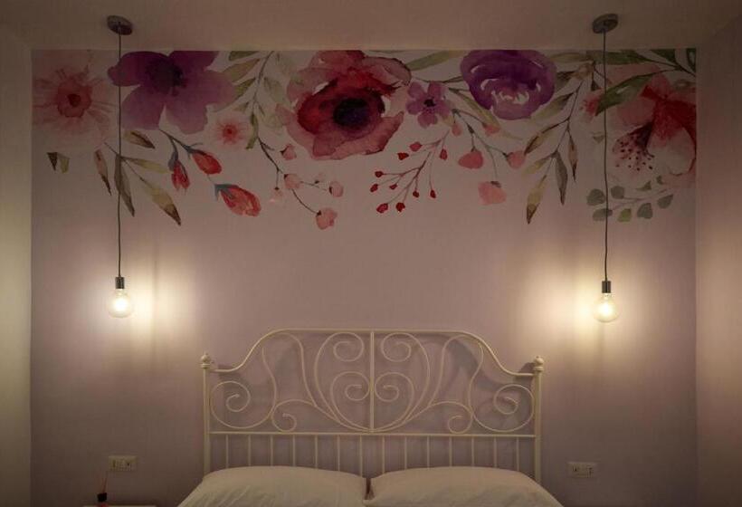 Номер Стандарт с Балконом, Flower House