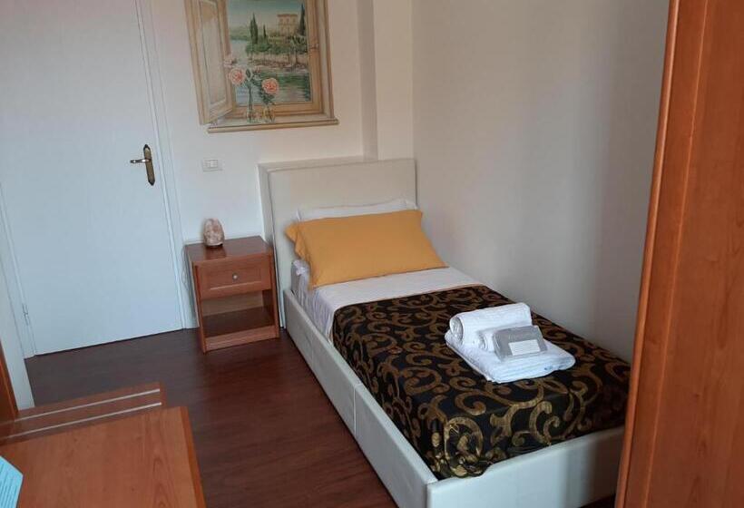 اتاق استاندارد یک نفره, Carpe Diem Ancona