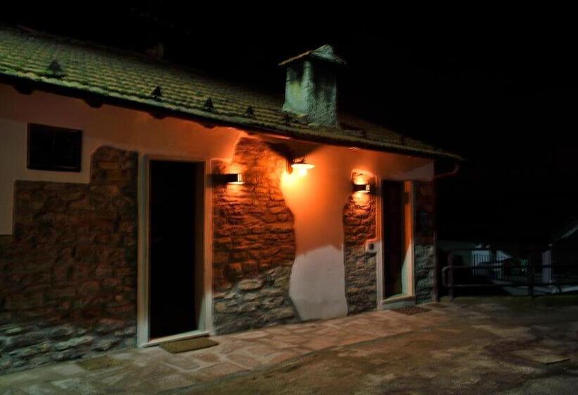 带阳台的豪华间, Il Borgo Del Castello