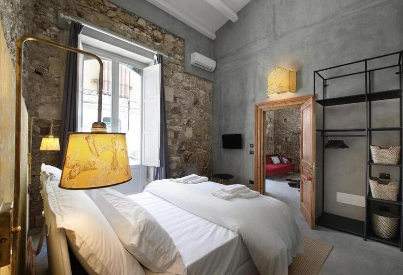 اتاق لوکس با تخت بزرگ, Isonzo Suites