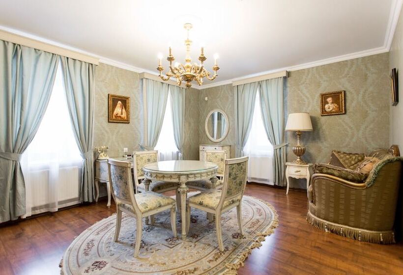 Люкс, Art Hotel Nikolaevsky Posad