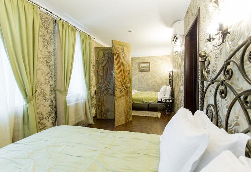 Семейный Номер, Art Hotel Nikolaevsky Posad