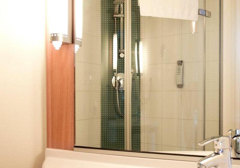 Номер Стандарт, Ibis Marseille Centre Euromed