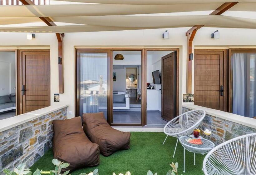 Полулюкс, Skopelos Holidays Hotel & Spa