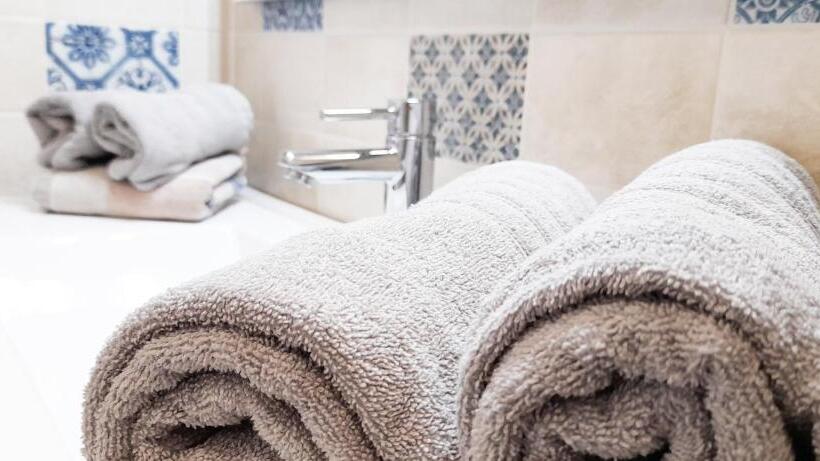 Quarto Quádruplo Estandar, Home Suite Home Bed & Breakfast
