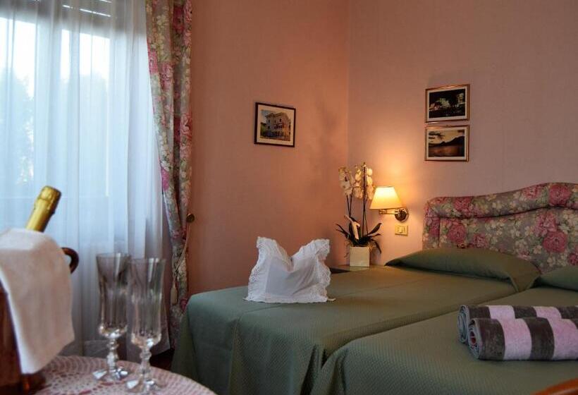 Номер Deluxe Вид на Озеро, Villa Torre   Atmosfera Romantica