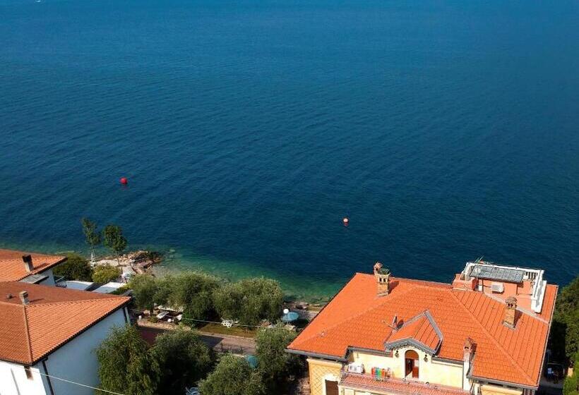 Номер Стандарт Боковой Вид на Море, Villa Torre   Atmosfera Romantica
