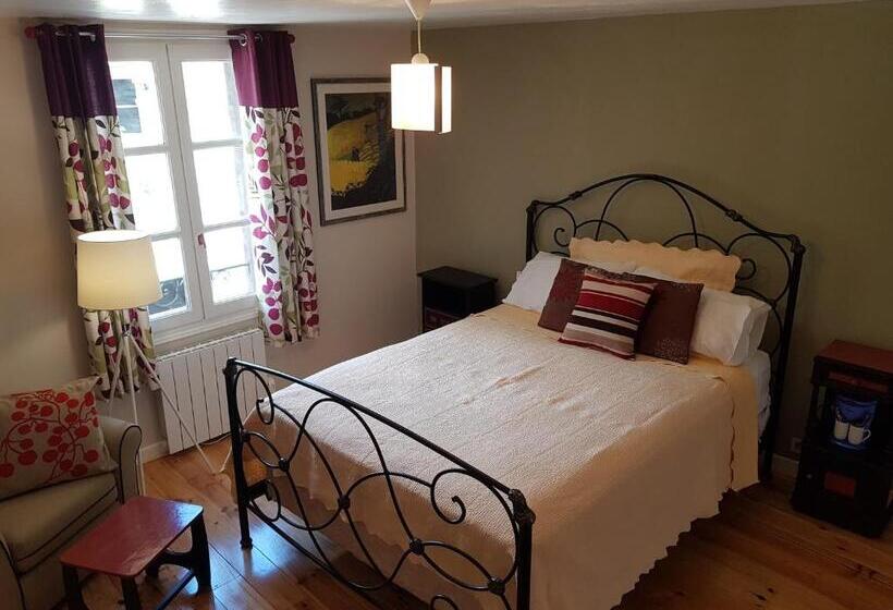Номер Стандарт, Auberge Henri Iv
