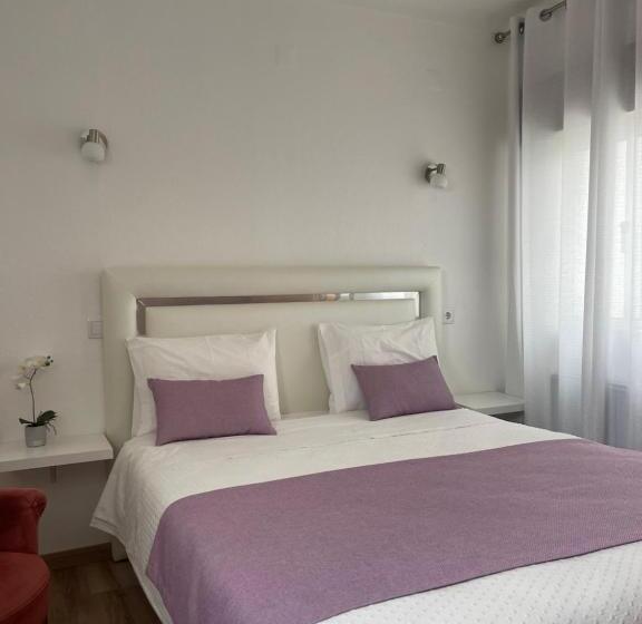 Quarto Estandar, Nova Delpa Al